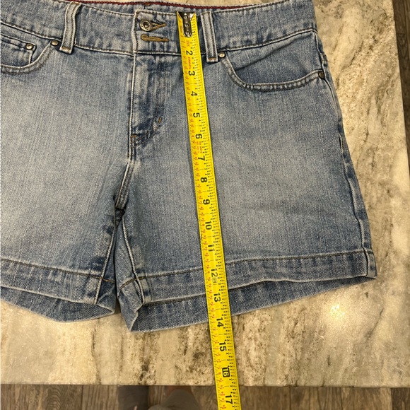 Tommy Hilfiger shorts size 6 - Picture 2 of 10